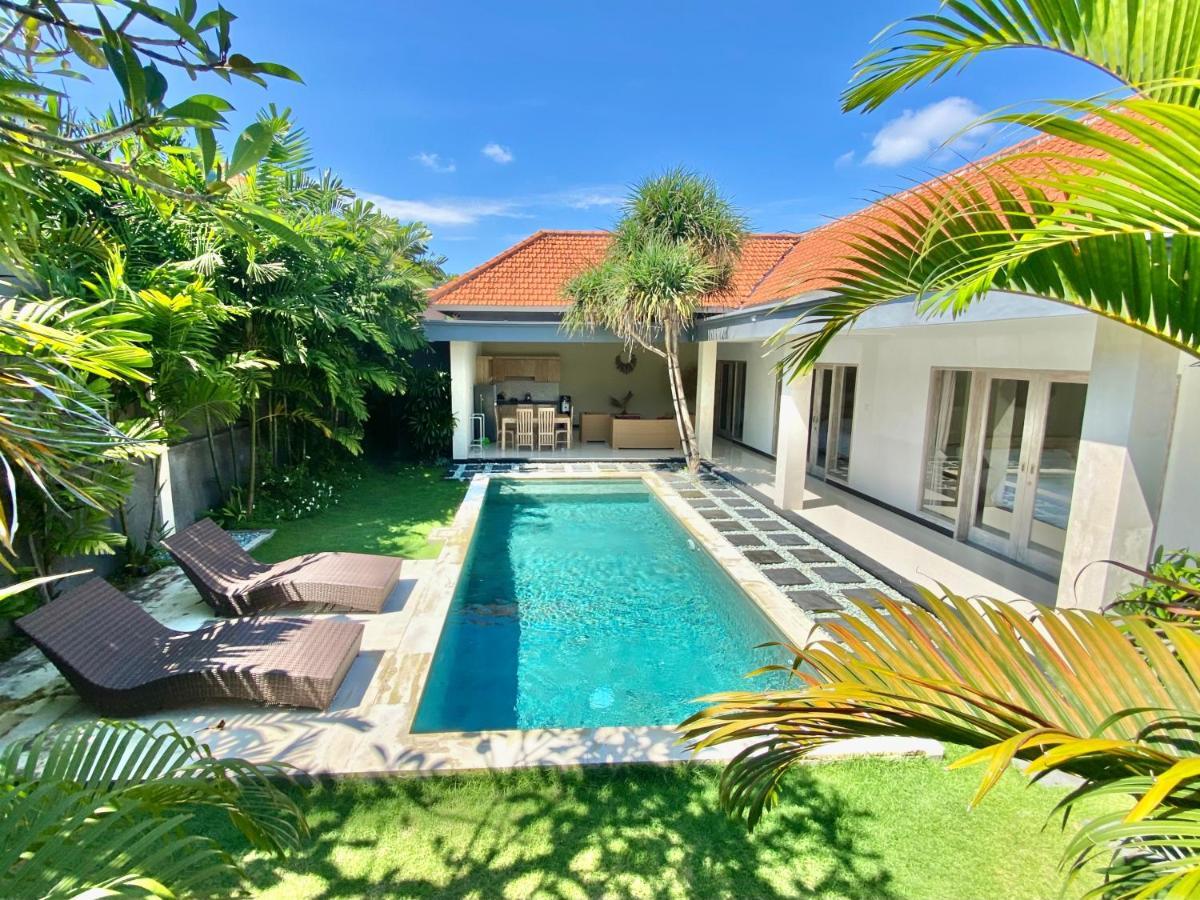 Tropical Luxe Villas Canggu - Finns & Atlas Buitenkant foto